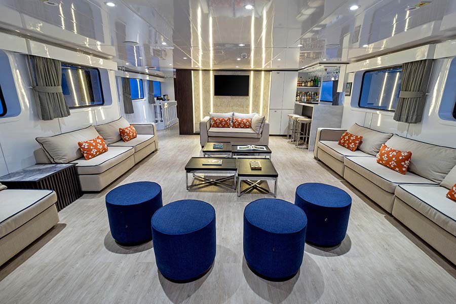 Lounge main deck Galaxy
